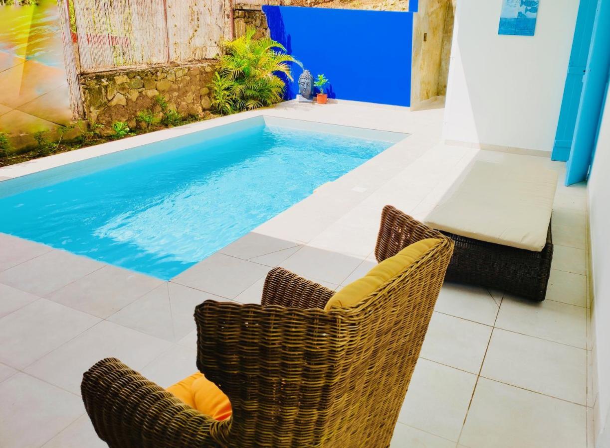Location Maison Bleue Avec Piscine Privative Au Carbet Martinique 르 카르베 외부 사진