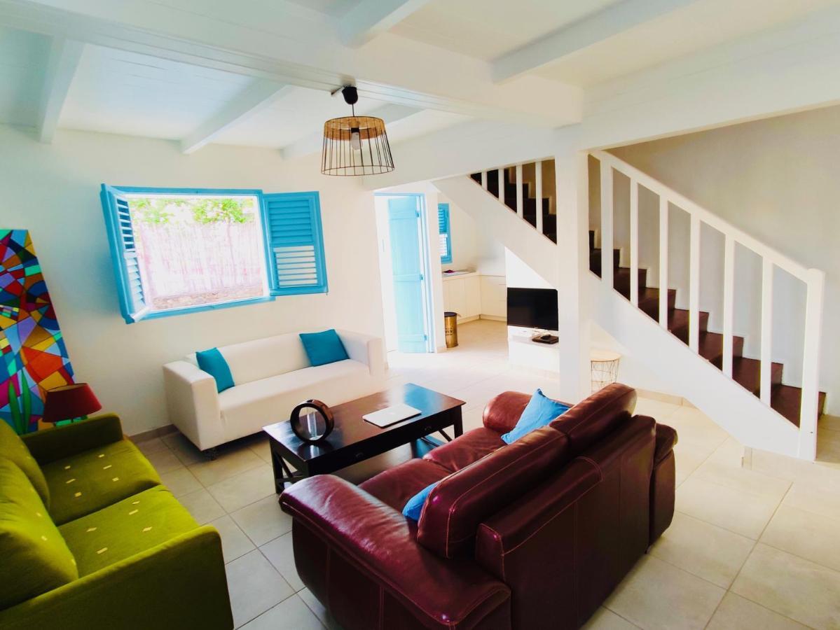 Location Maison Bleue Avec Piscine Privative Au Carbet Martinique 르 카르베 외부 사진