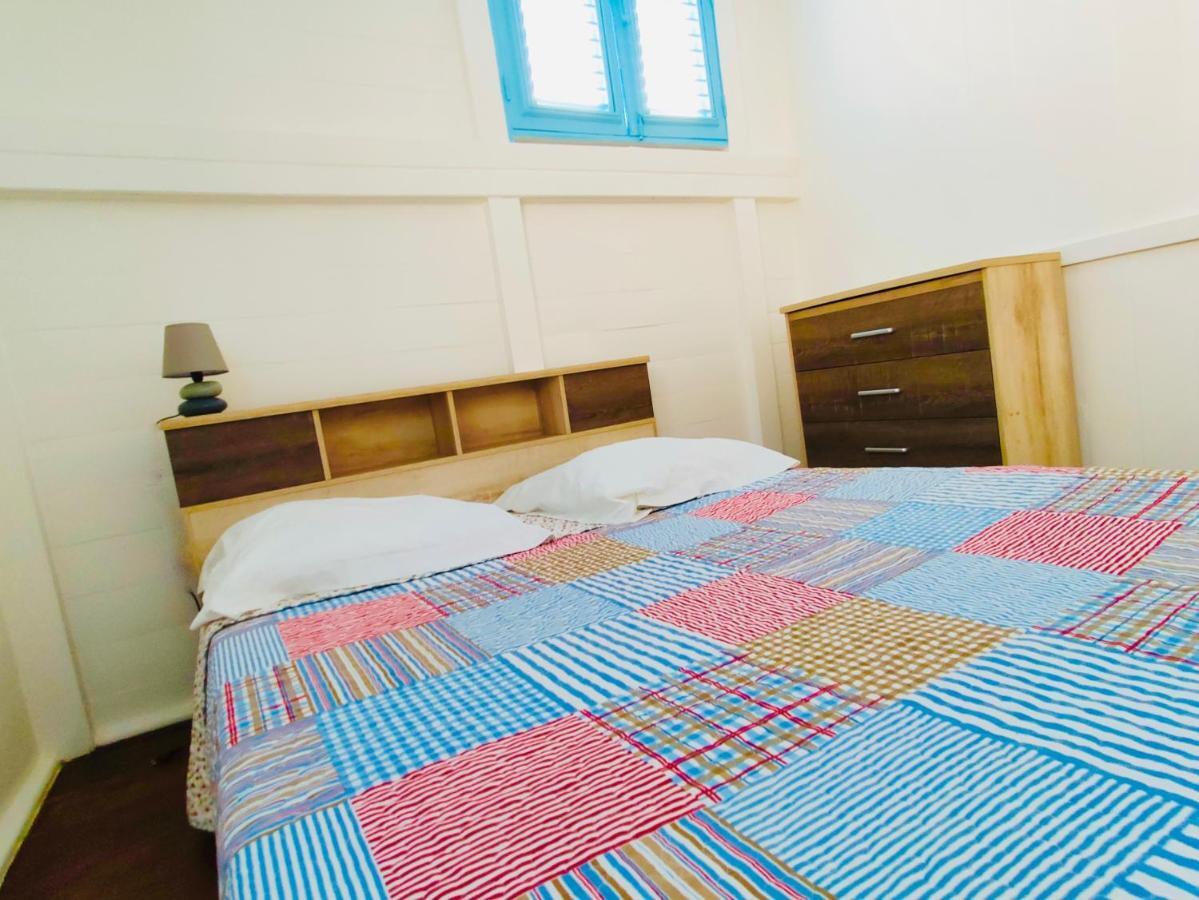 Location Maison Bleue Avec Piscine Privative Au Carbet Martinique 르 카르베 외부 사진