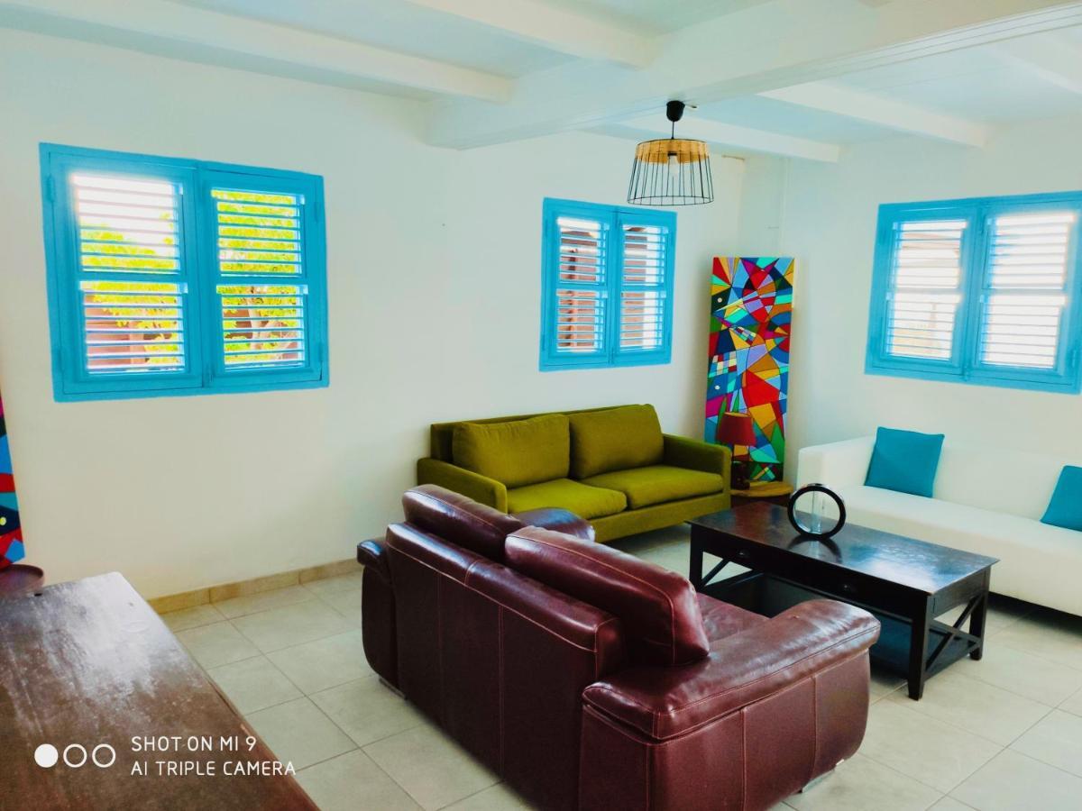 Location Maison Bleue Avec Piscine Privative Au Carbet Martinique 르 카르베 외부 사진